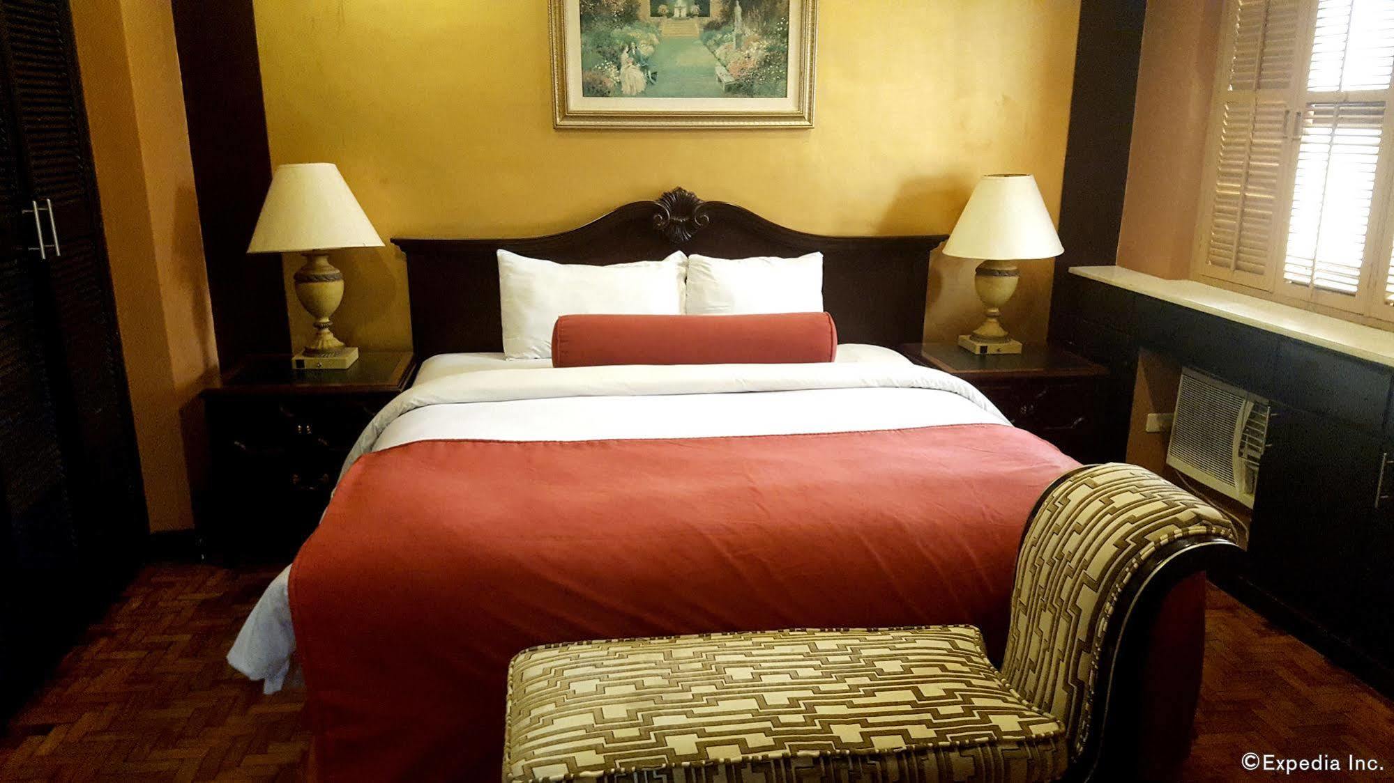 Lourdes Suites Макати Экстерьер фото
