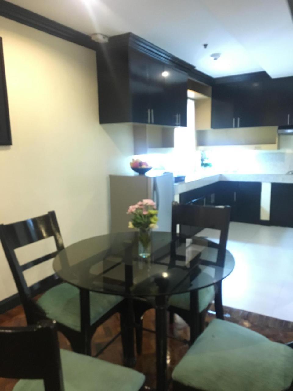 Lourdes Suites Макати Экстерьер фото